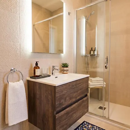 The Euphoria - P1 Modern Apartmament Next To The Promenade Appartamento