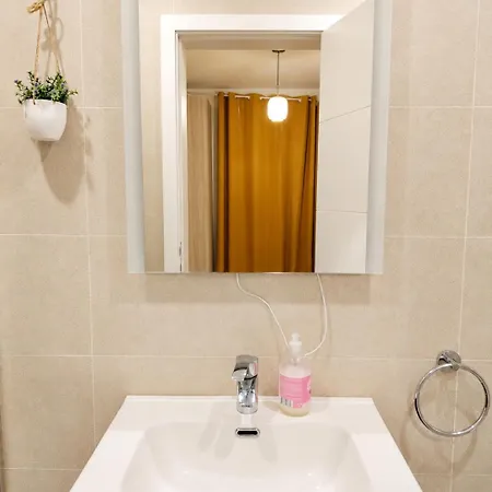 The Euphoria - P1 Modern Apartmament Next To The Promenade سليمة